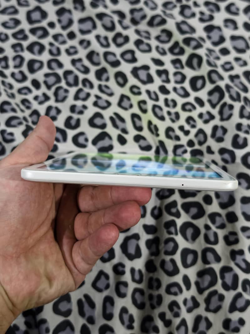 Samsung tab E 1