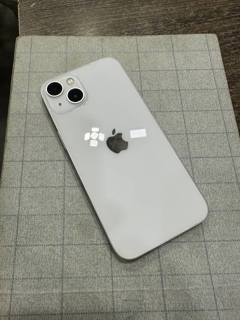 Apple iPhone 13 1