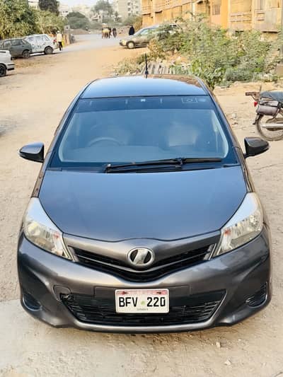 TOYOTA VITZ 2014/2016 OWN ENGINE GOOD CONDITION