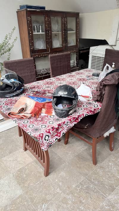 Dinning table with 6 chairs