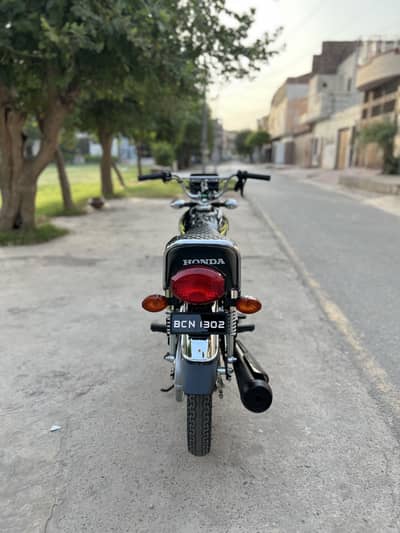 Honda 125 25 by 26 for sal genuine condition