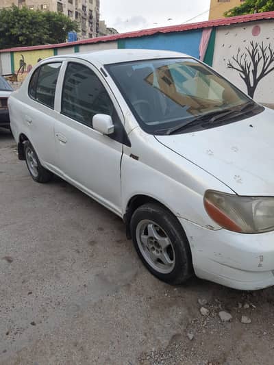 Toyota Platz 2002