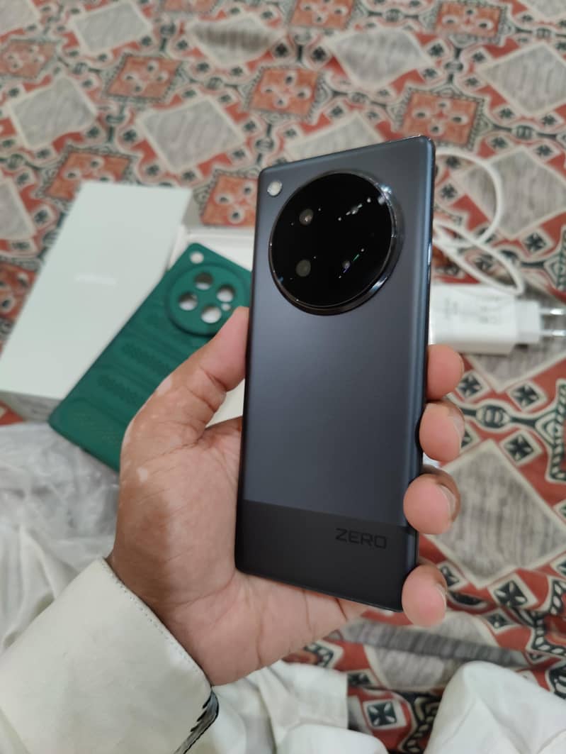 Infinix Zero 40 6