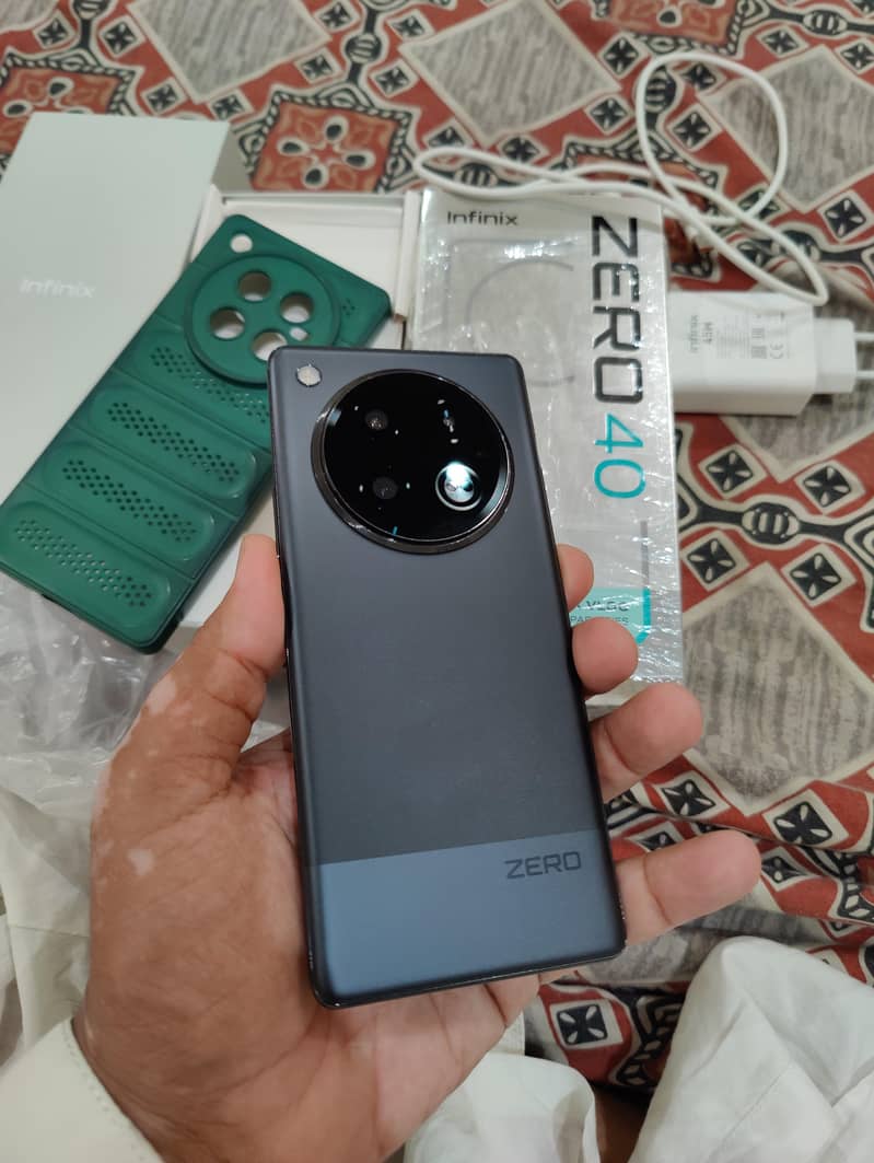 Infinix Zero 40 7