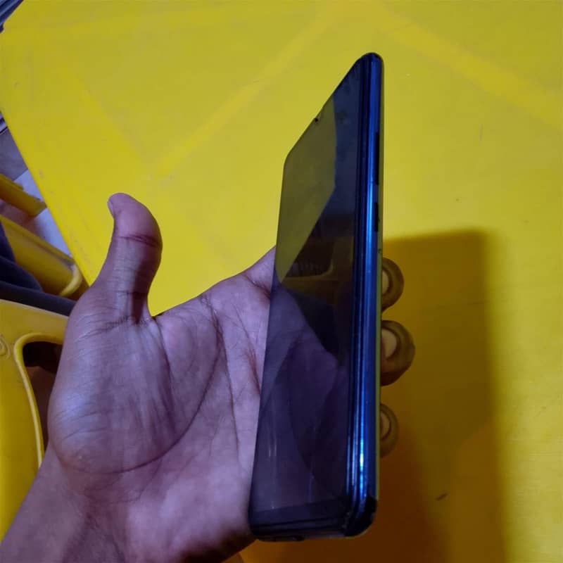 Vivo V21e 4
