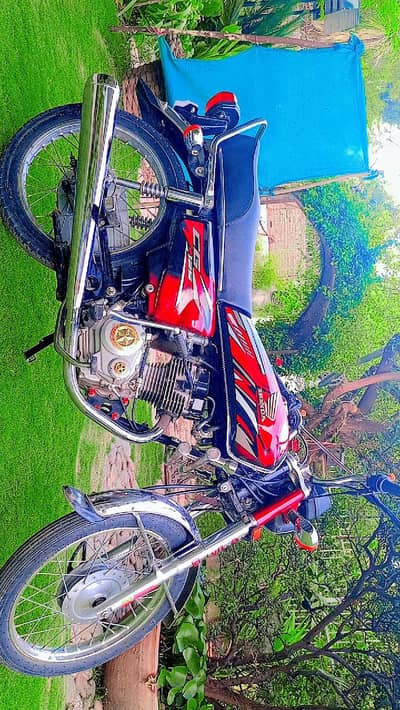 21model All ok condition 10by 10 dbull samn k sath Islamabad namr.