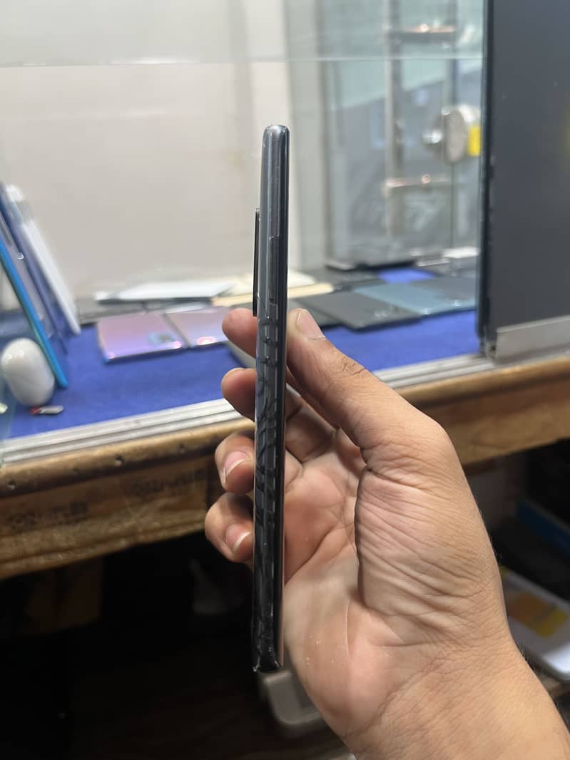 One Plus 8 Pro 6