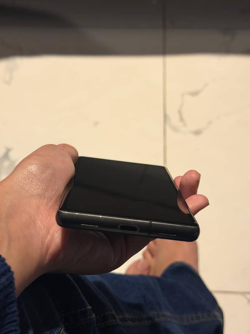 Google pixel 7a 3
