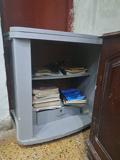 urgent sell tv trolley