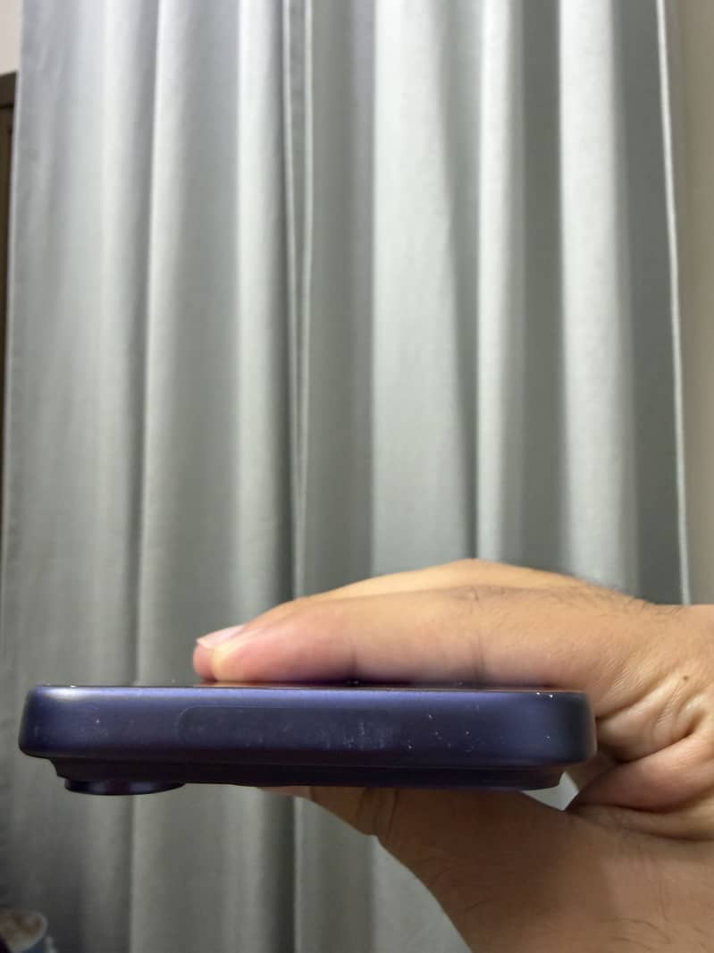 Apple iPhone 17 Pro Max 2
