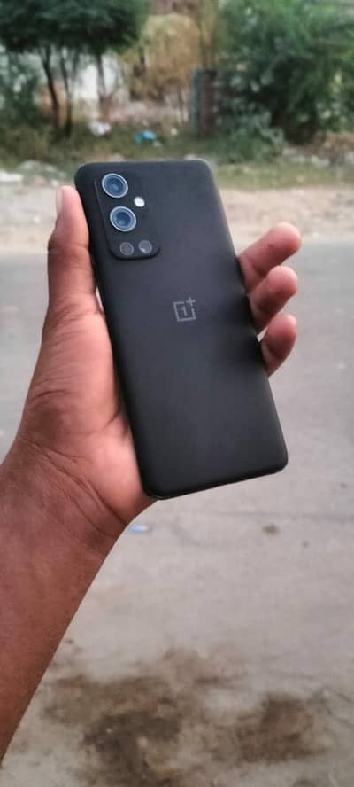 One Plus 9 Pro 5g 8/128 gb