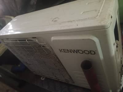 Kenwood ka outer hai just abi kuch din paly gas install kia hai  1ton