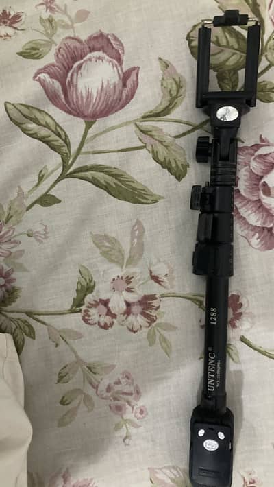 Yuntech selfie stick