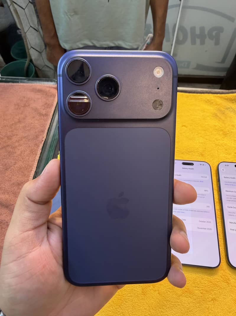 Apple iPhone 17 Pro Max 9