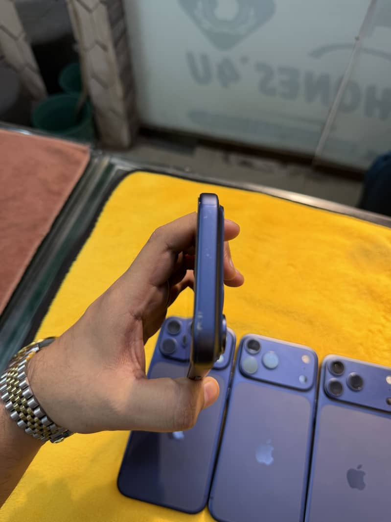 Apple iPhone 17 Pro Max 15