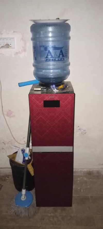 water dispenser fridge bhi working may hai