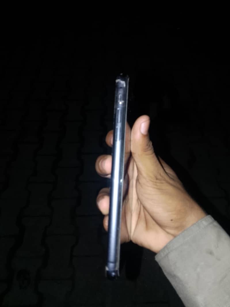 Apple iPhone 11 5