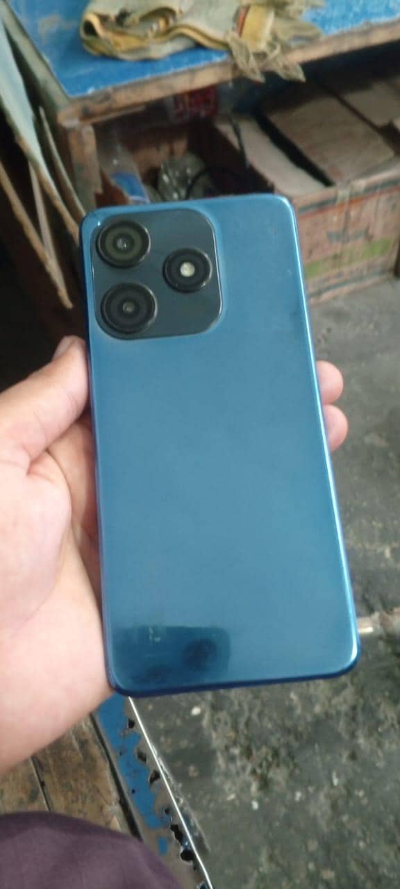 Tecno Spark 20 Pro Plus 0