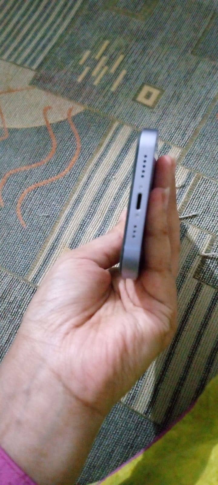 Apple iPhone 12 3