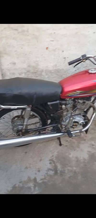 UNITED 125 ha bike location muzaffargarh ha