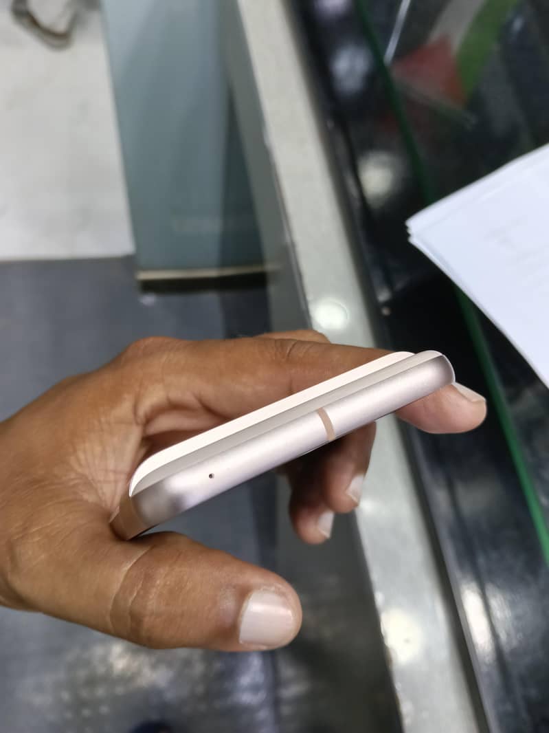 Google Pixel 8 1