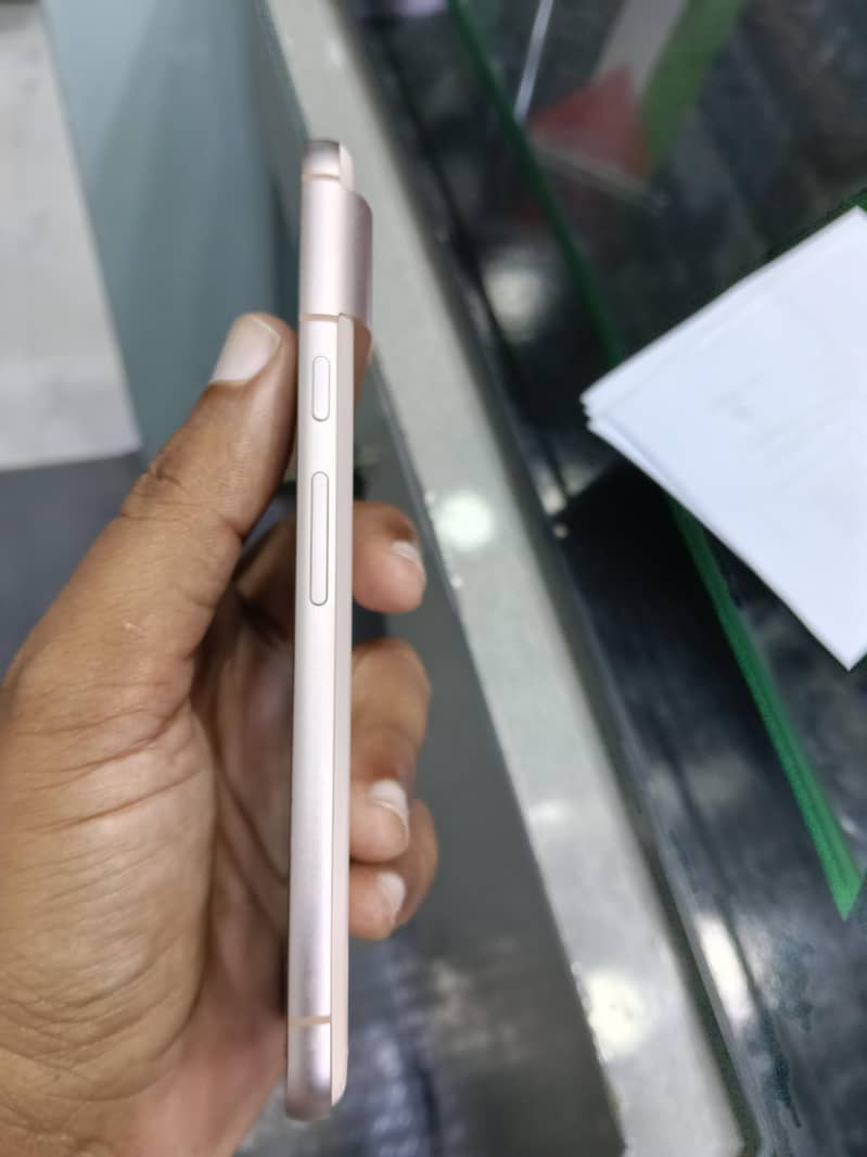 Google Pixel 8 3