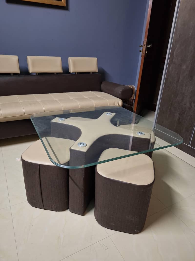 5 seater sofa set. . . 1
