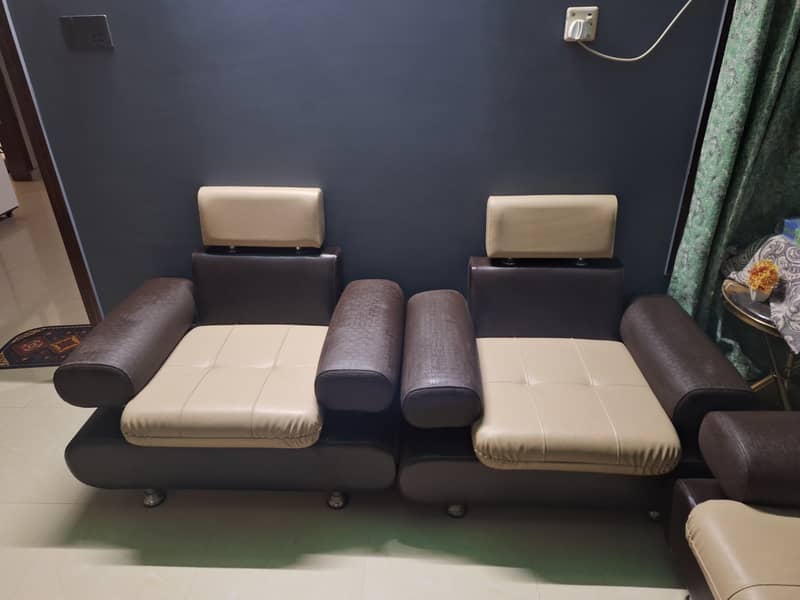 5 seater sofa set. . . 3