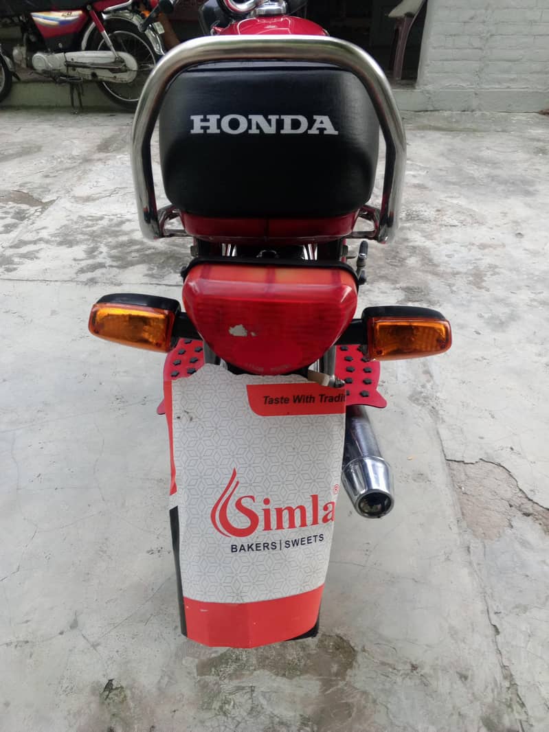 Honda CD 8