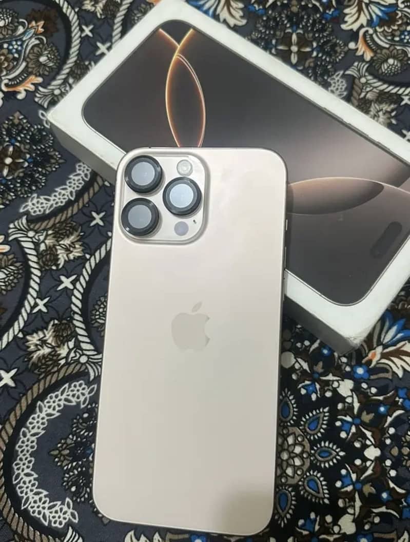 Apple iPhone 16 Pro Max 1