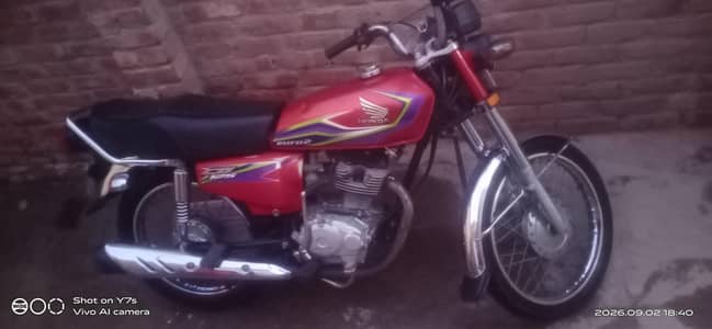 Honda 125 Red color original condition with good red color