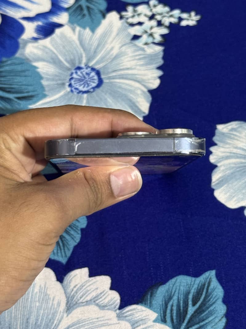 Apple iPhone 13 Pro 1