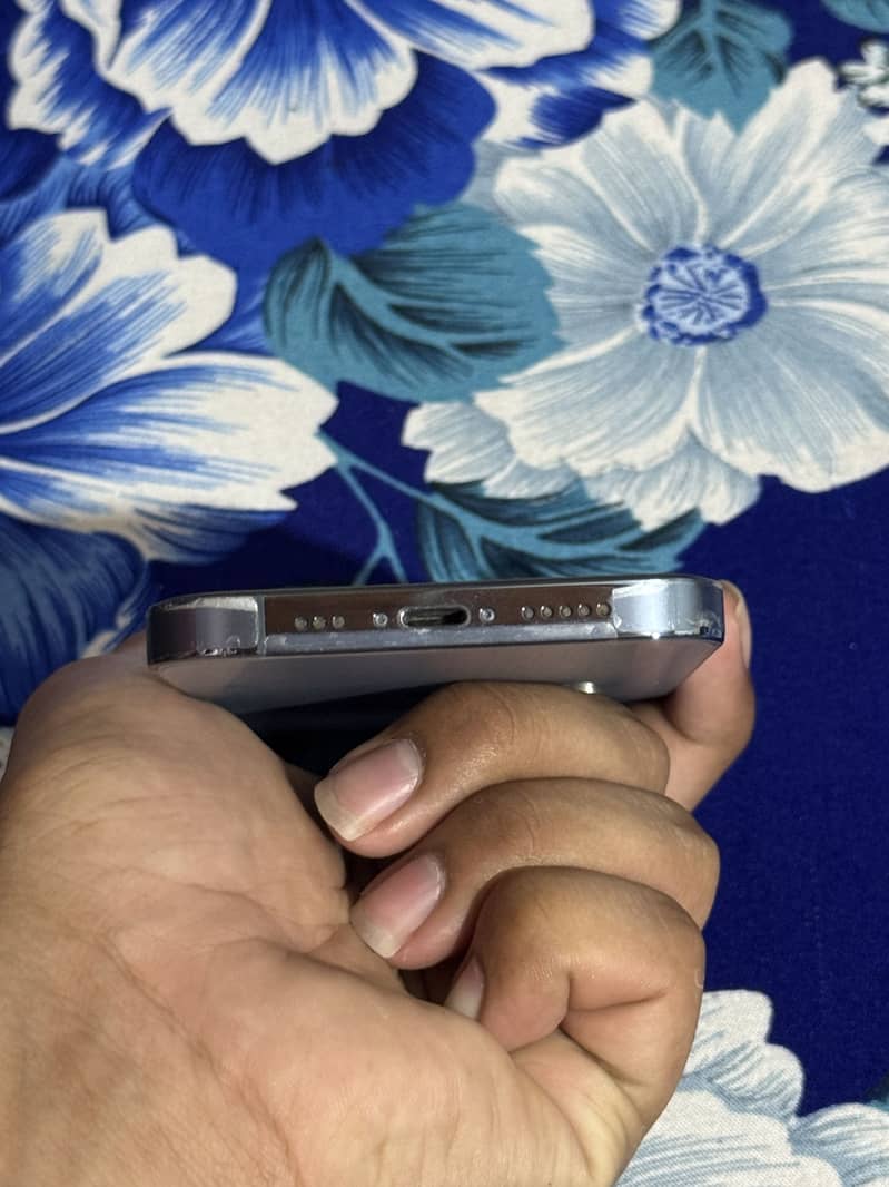 Apple iPhone 13 Pro 4