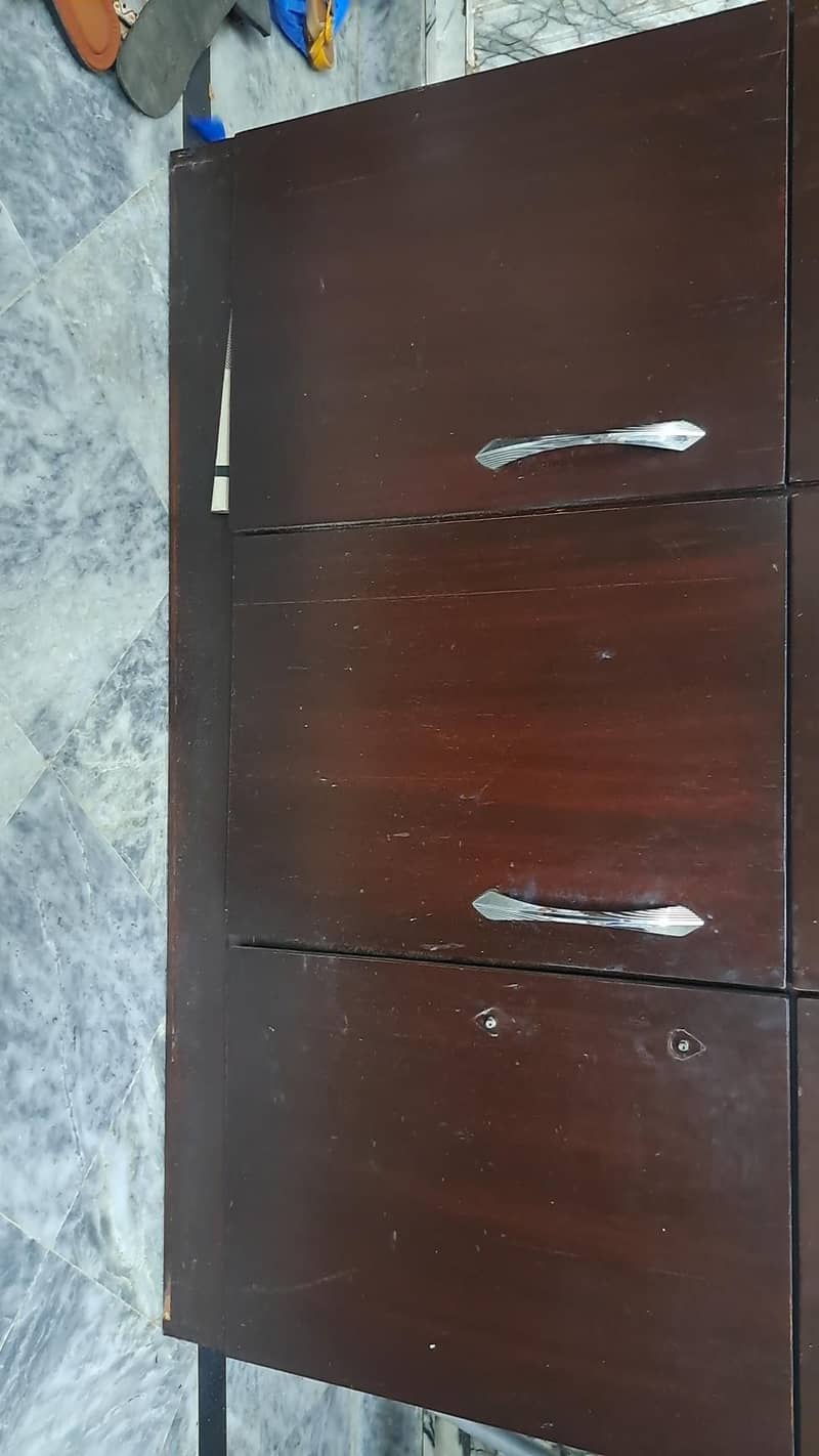dressing table with mirror 2