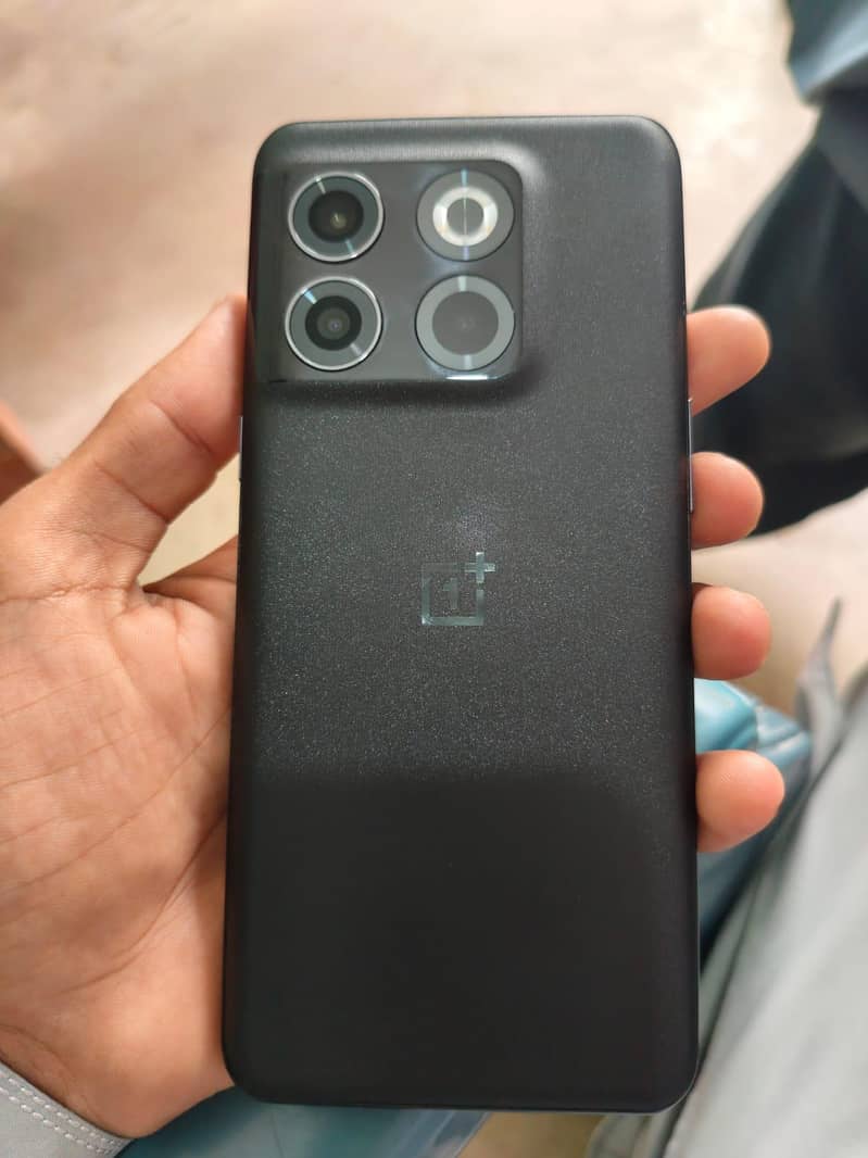 One Plus 10T 1