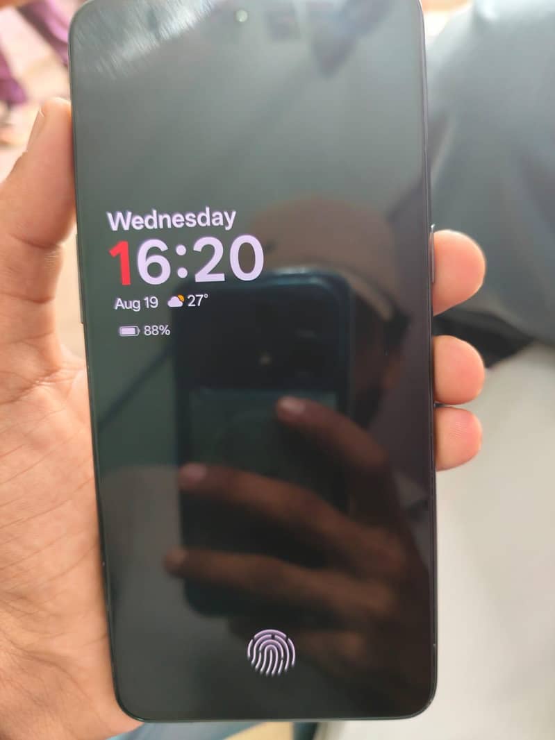 One Plus 10T 4
