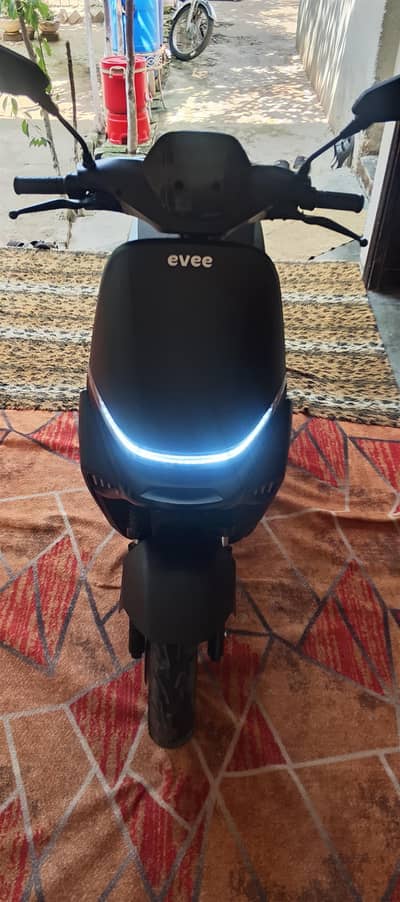 Evee S1 Electric Scooty 26 Model  Brand New Fresh 10/10 Condition!!