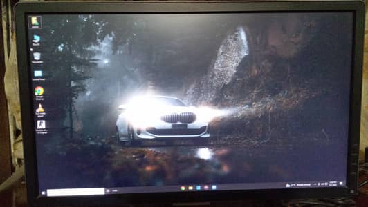 22 INCH MONITOR