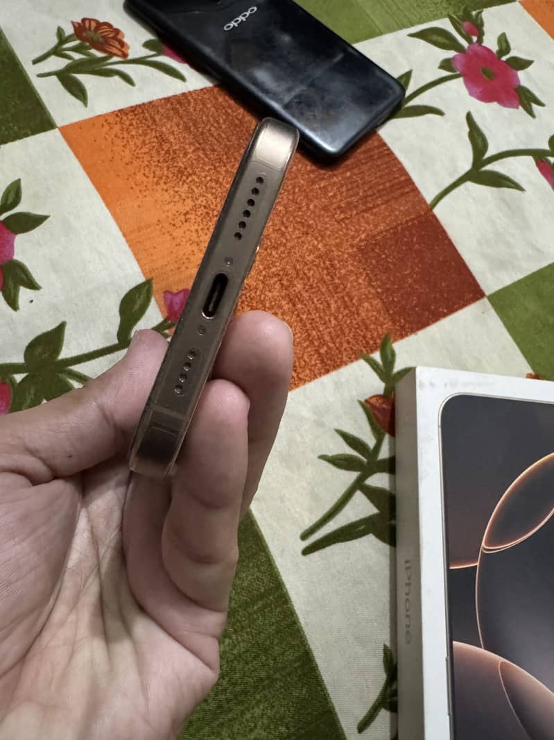 Apple iPhone 16 Pro Max 3