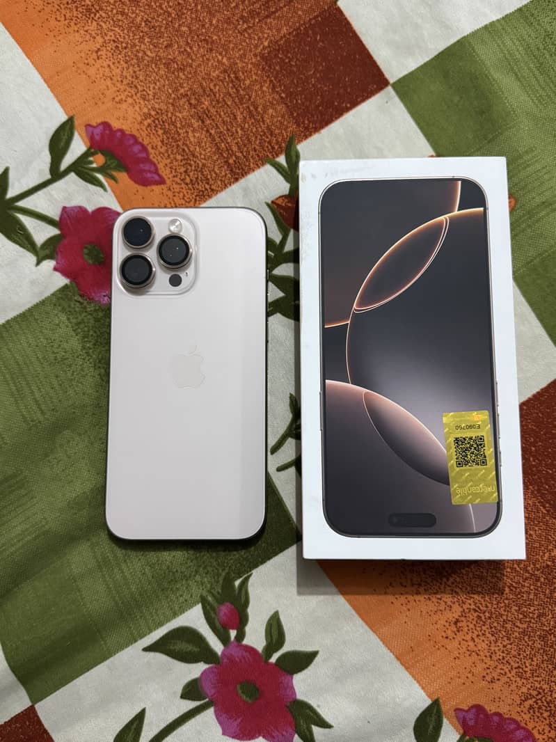 Apple iPhone 16 Pro Max 4