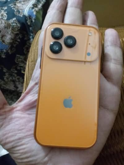 I phone 17pro small