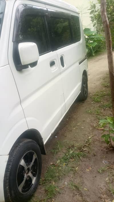 Suzuki Every 2017
