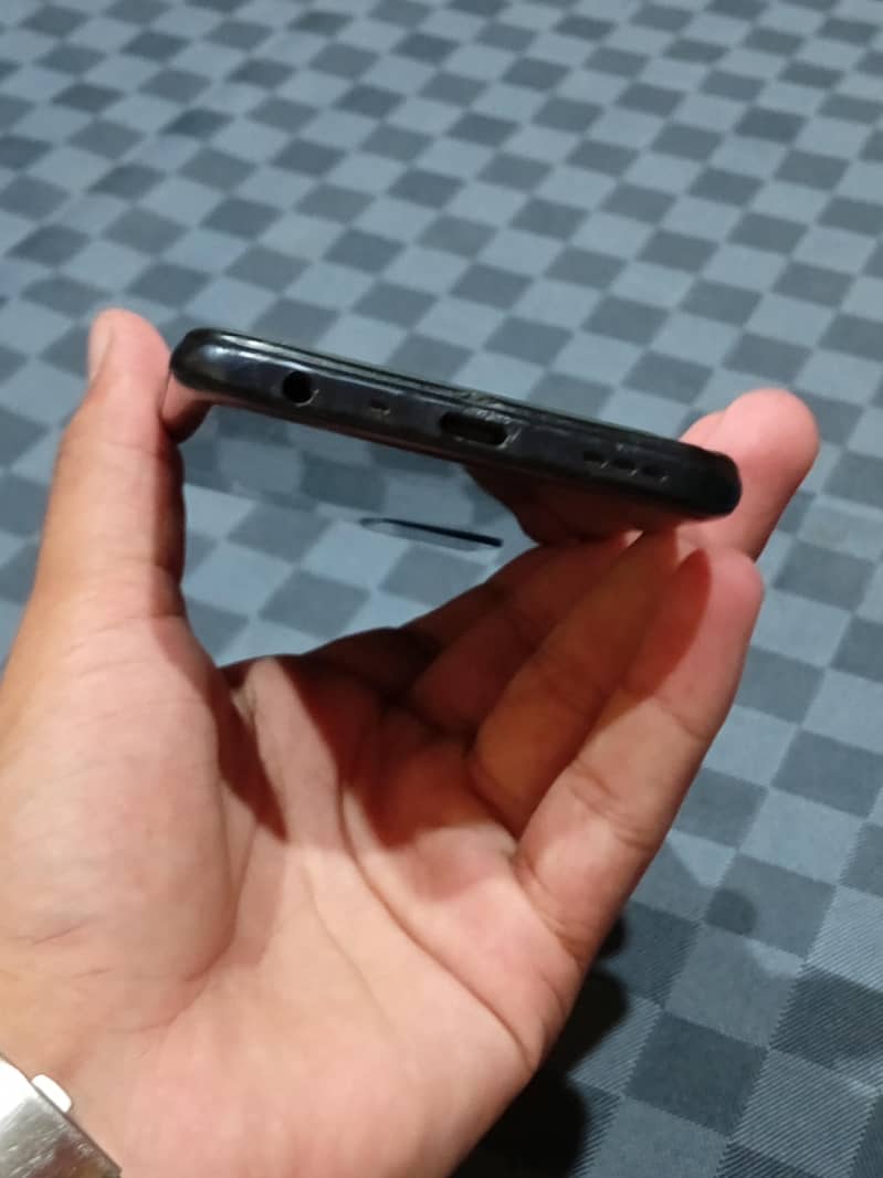 OPPO A54 4