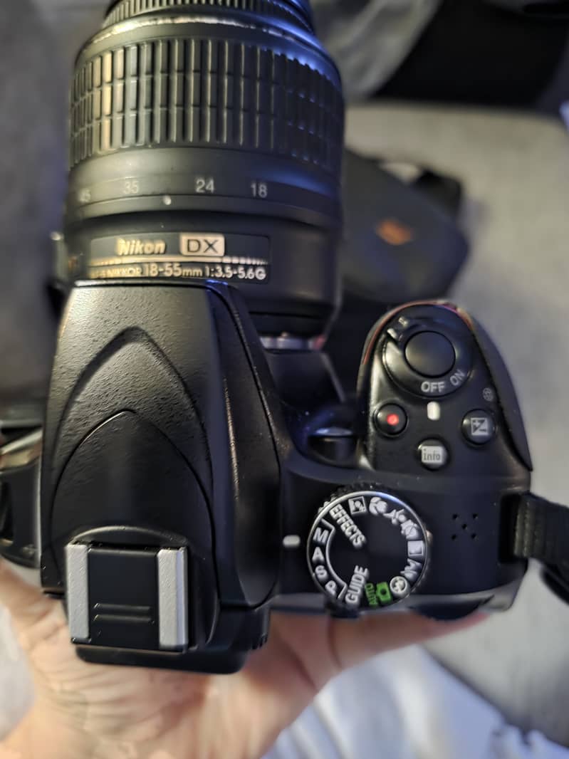 Nikon D3400 2