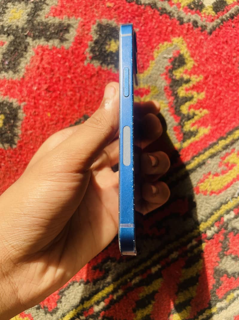 Apple iPhone 12 mini 9