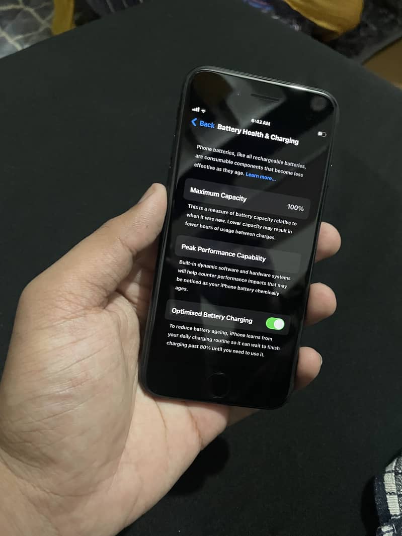 Apple iPhone SE 3rd 0