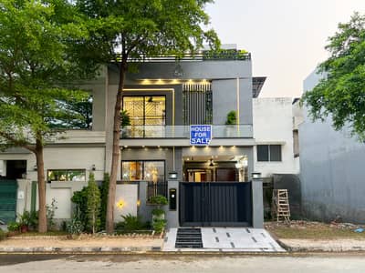 5 Marla Facing Park Ultra Modern Designer House For Sale in Lake City