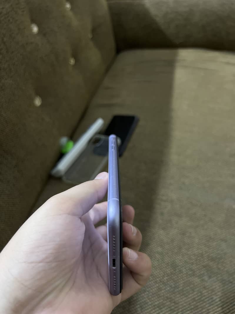 Apple iPhone 11 5