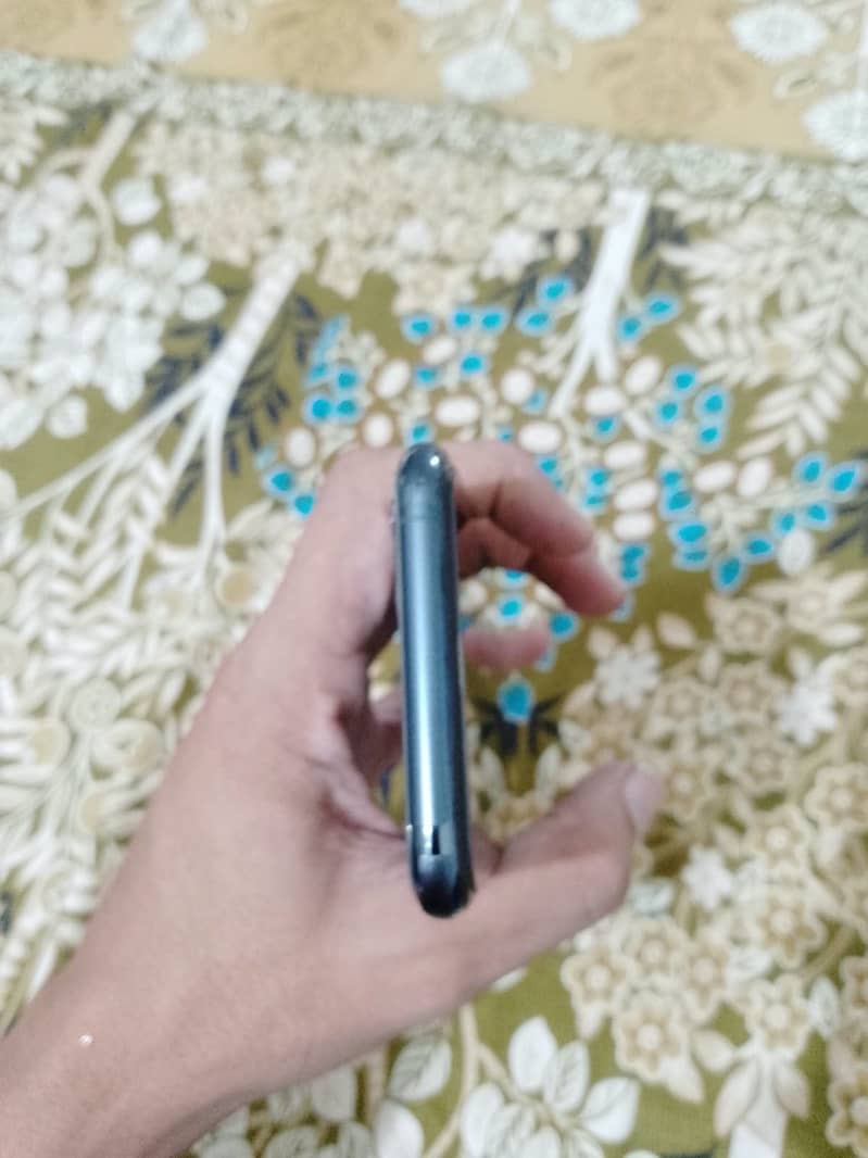 Apple iPhone 11 Pro 1