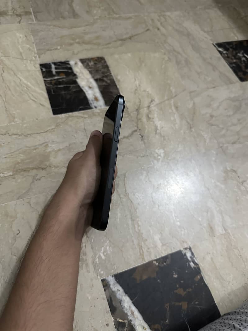 Apple iPhone 15 plus 2